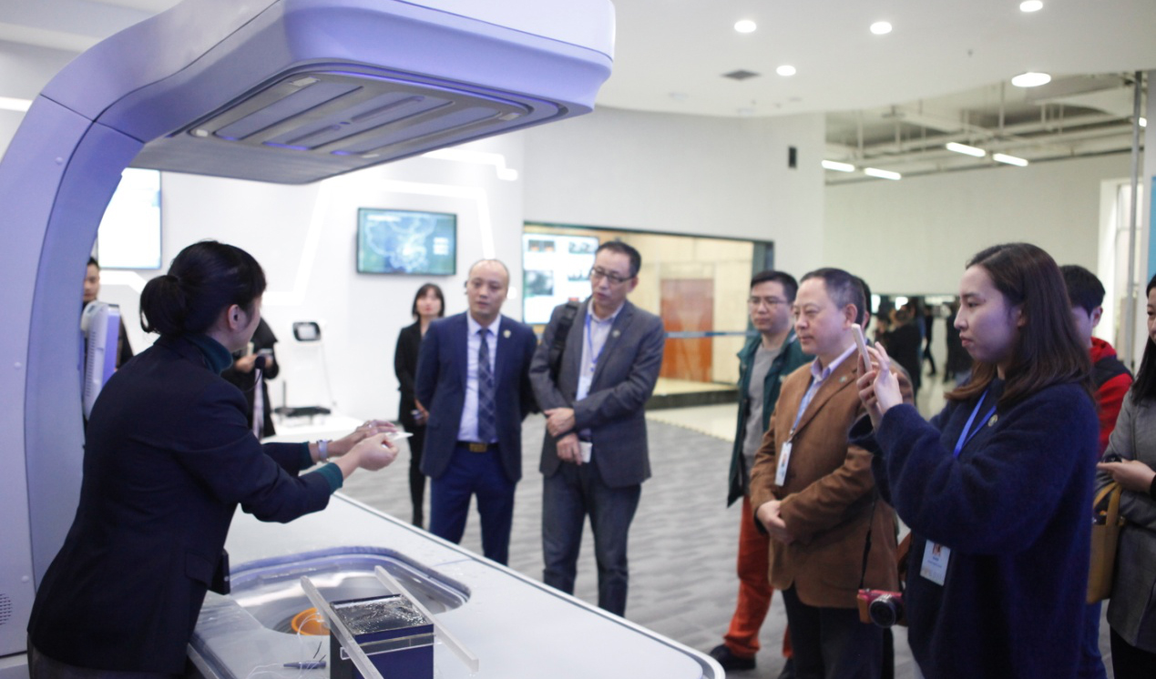 重醫校友會搭建交流合作平臺 助力聚焦超聲治療技術推廣